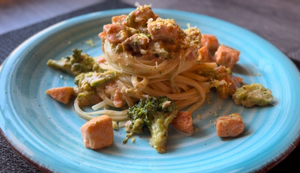 Тальятелле с лососем