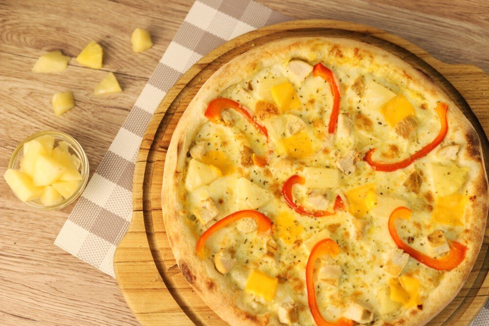 Пицца "Гавайская" с ананасами 50 см/1840 г