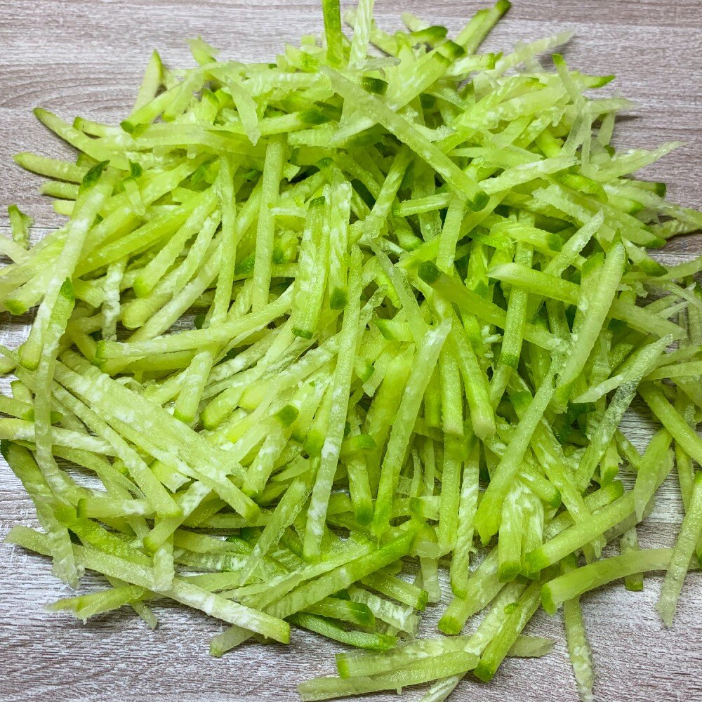 Огурчик свежий 25 г