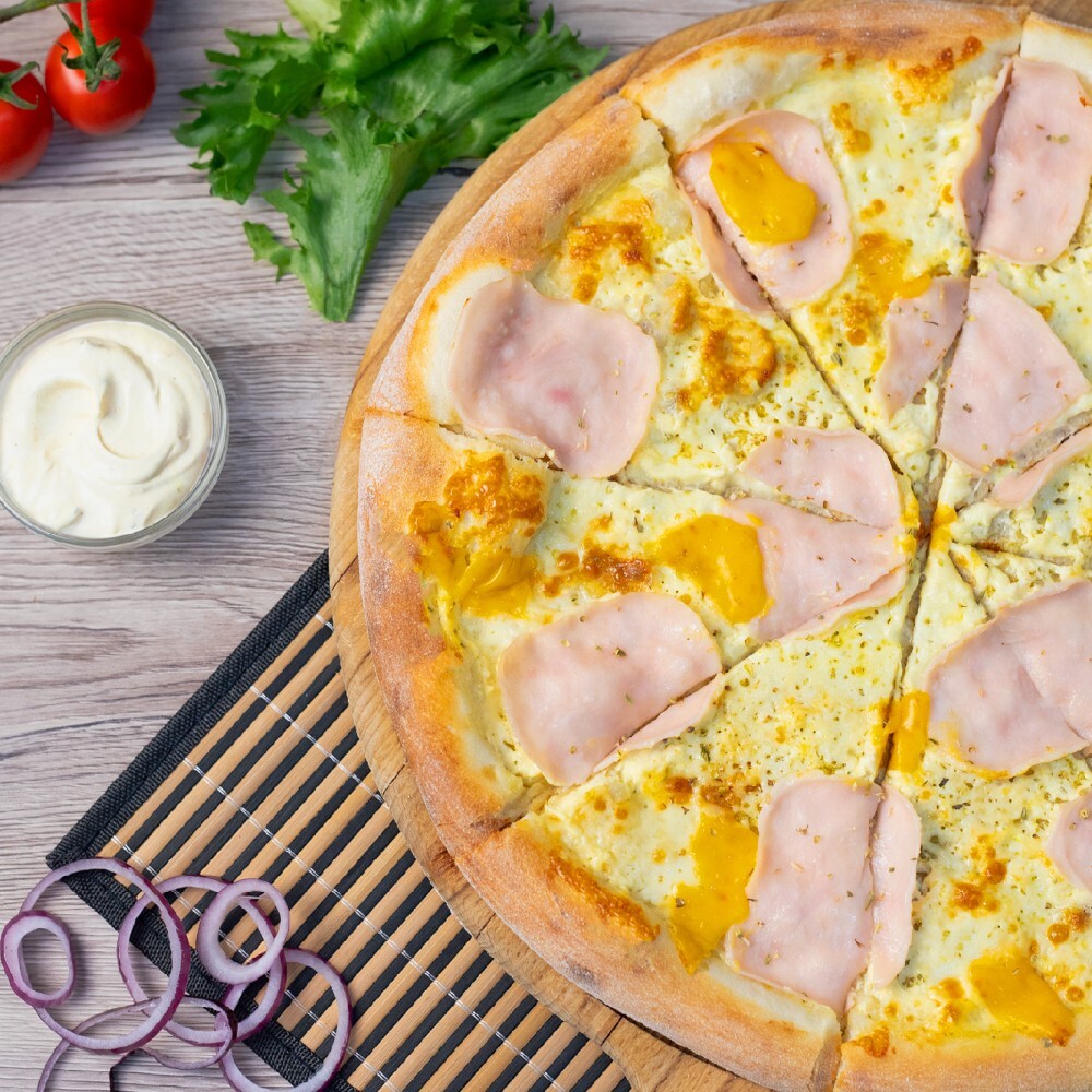 Пицца с ветчиной 25 см/300 г