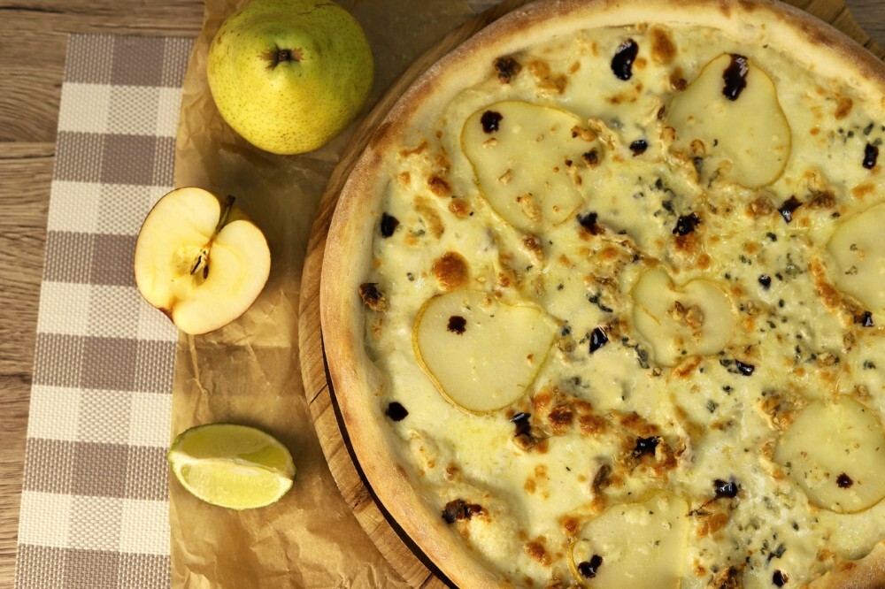 Пицца с грушей и сыром Дор блю 50 см