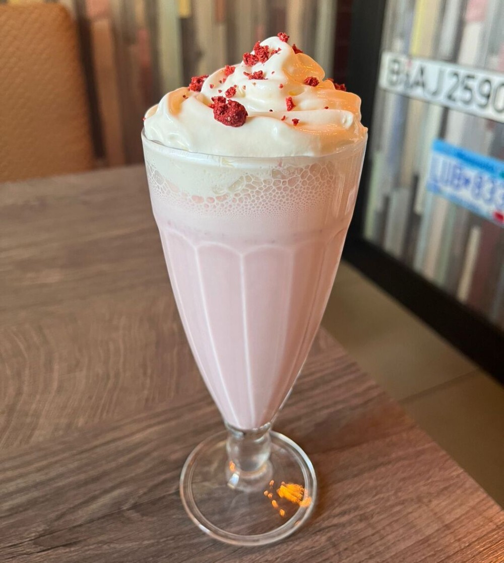 Милкшейк "Клубника-банан"