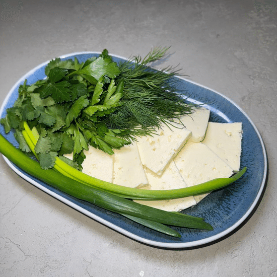 Брынза с зеленью