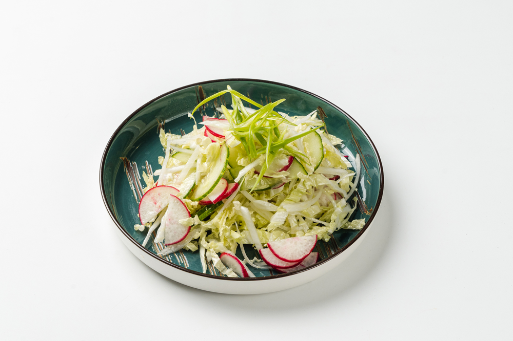 Овощной из пекинской капусты, огурца и редиса