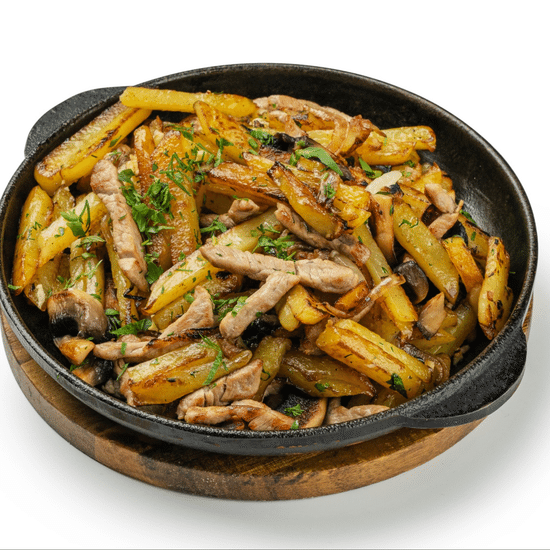 Картофель с мясом и грибами