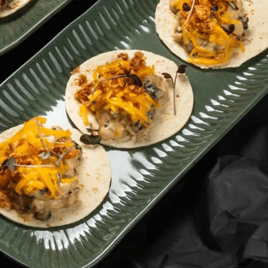 Тако с курицей и грибами