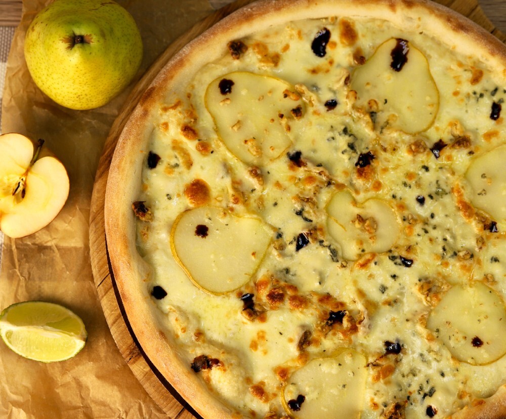 Пицца с грушей и сыром Дор Блю 30 см/500 г