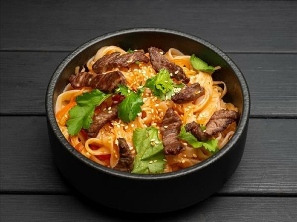 Рисовая лапша с говядиной