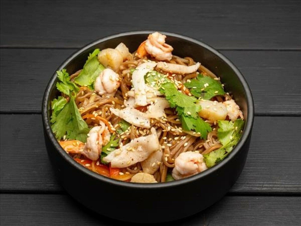 Соба с морепродуктами