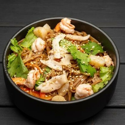 Соба с морепродуктами