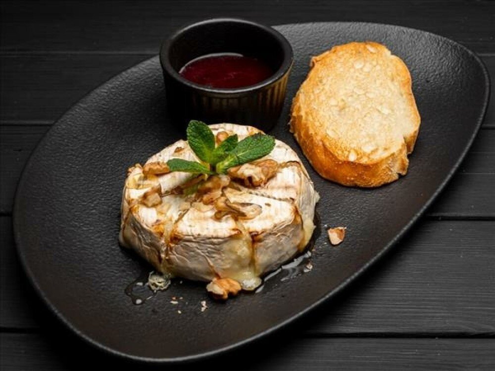 Камамбер, запечённый