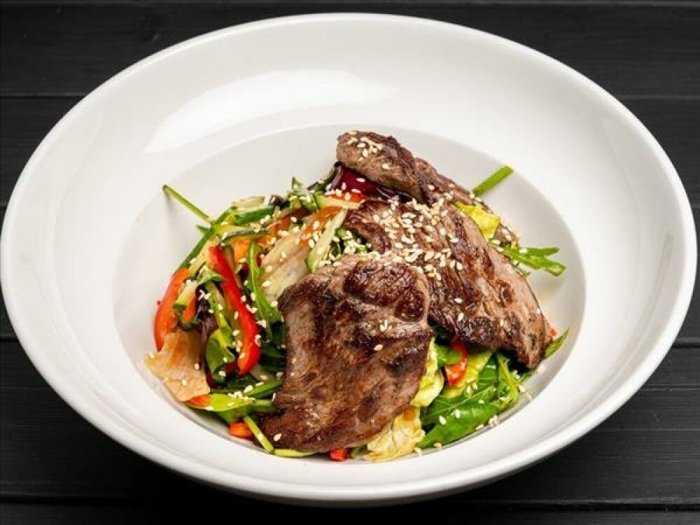 Салат с говяжьей вырезкой