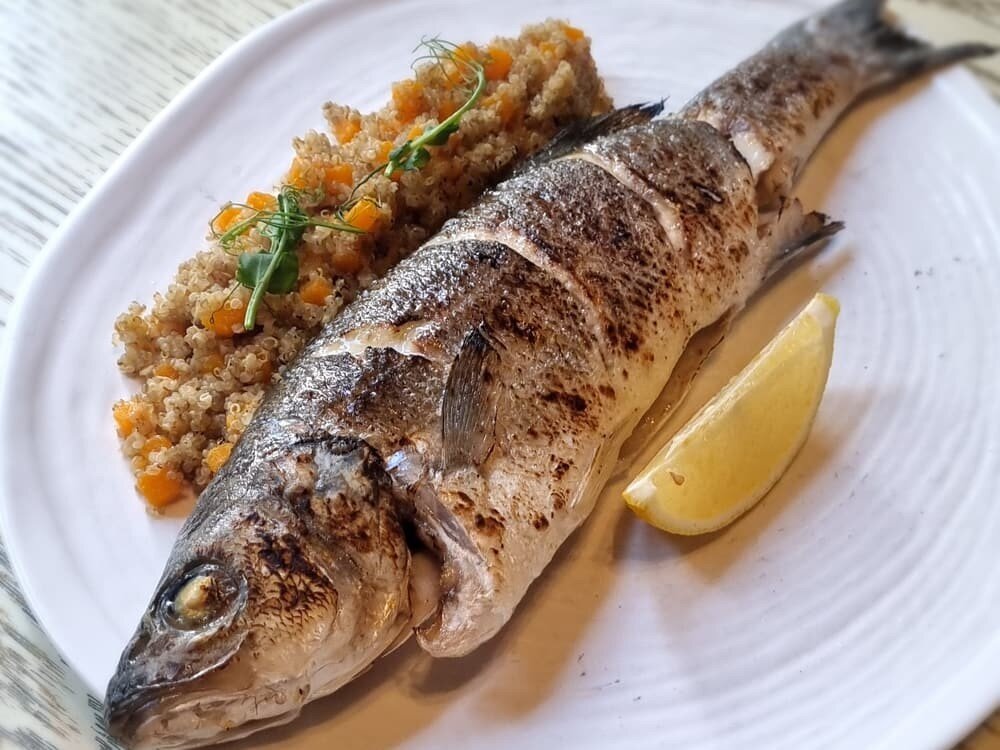 Сибас с кеноа и тыквой