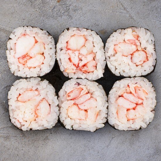 Ролл с камчатским крабом
