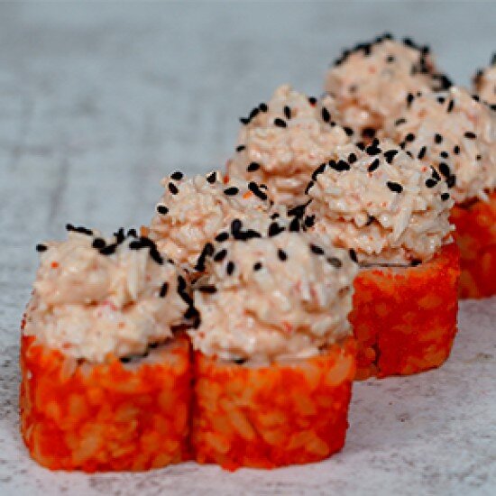 Острый ролл с лососем