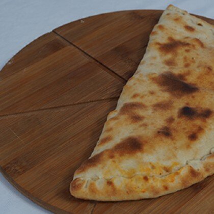 Кальцоне с ветчиной