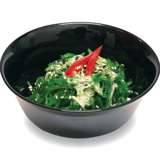 Салат Чукка сарада с кунжутным соусом