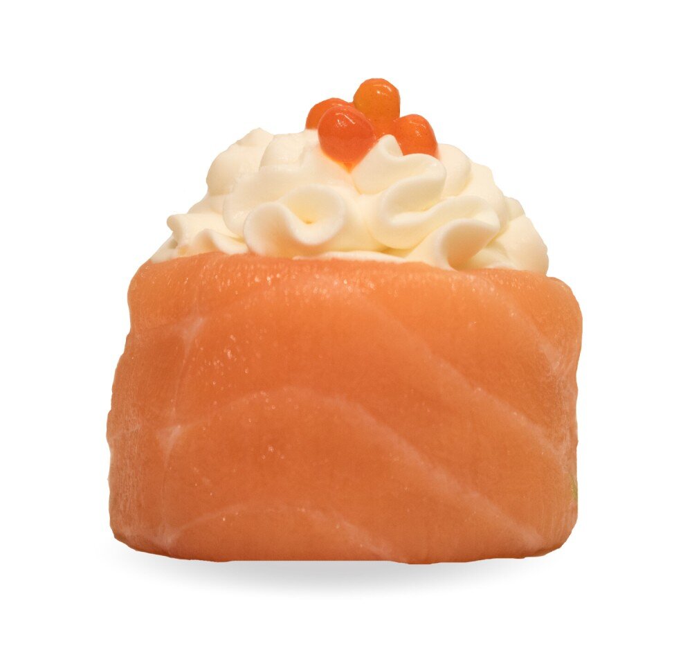 Суши с лососем и сыром