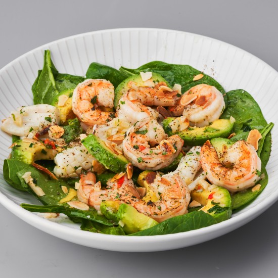 Салат креветки-кальмар-авокадо