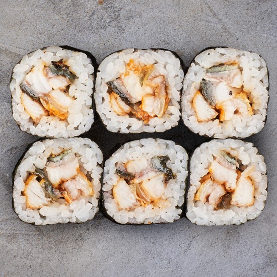 Ролл с угрем