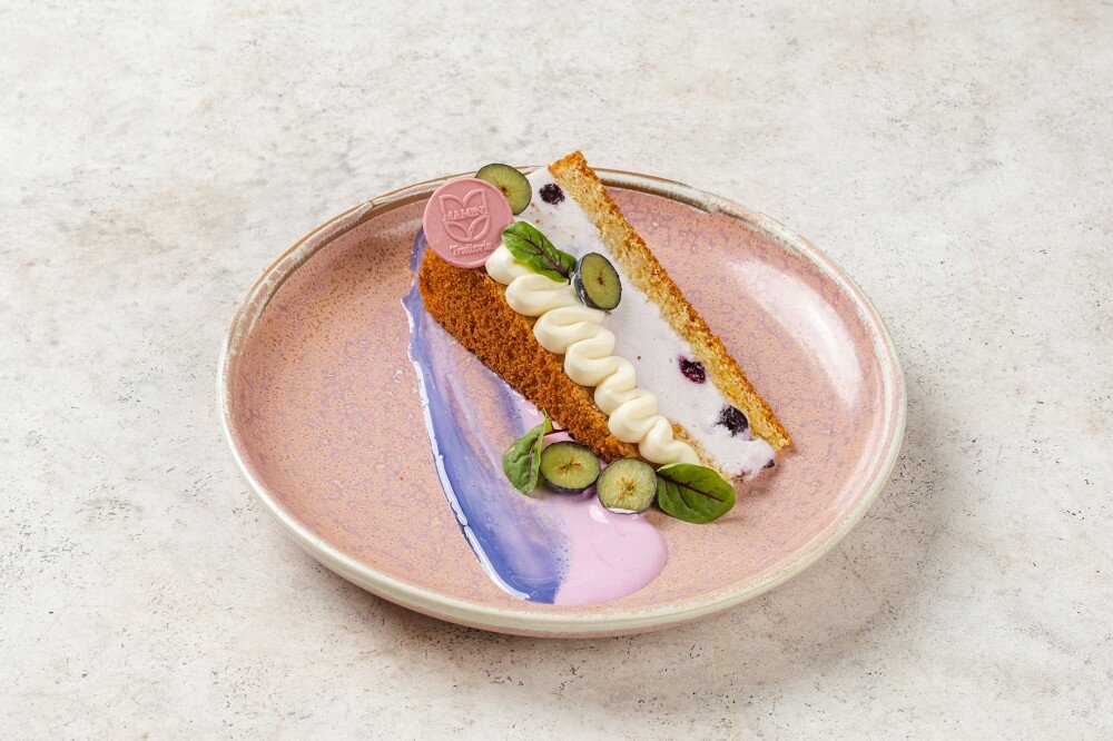 Йогуртовый с голубикой и лимонным курдом