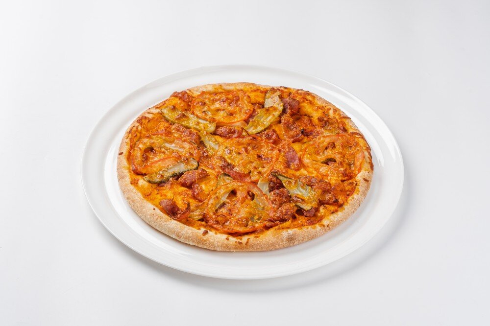 Пицца с охотничьими колбасками