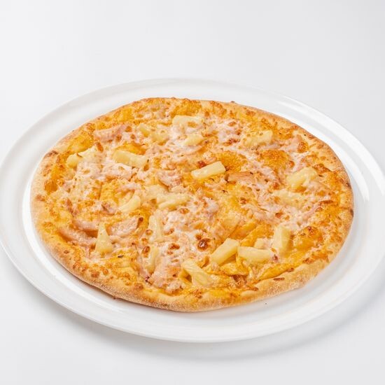 Пицца с копченной курочкой и анансами