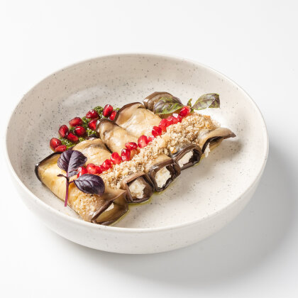 Рулетики из баклажан