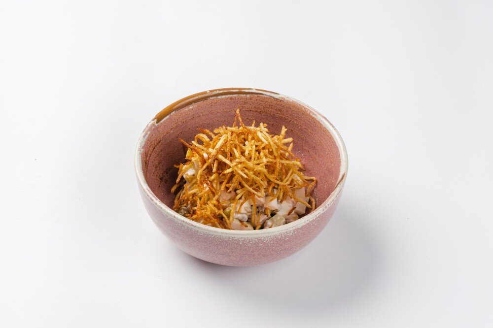 Салат с отварной курочкой