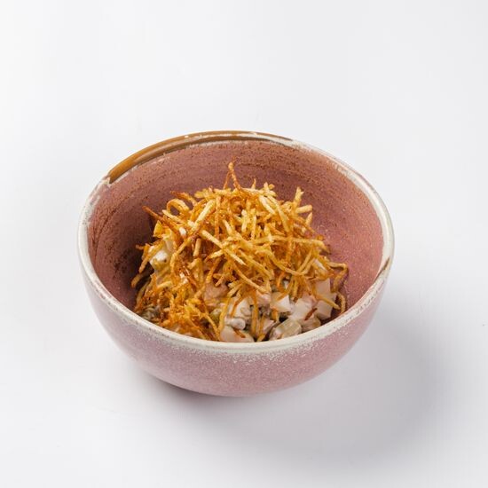 Салат с отварной курочкой