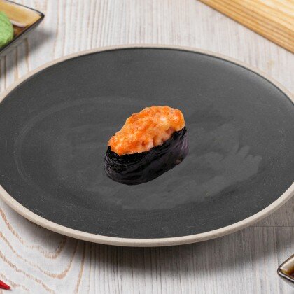 Запеченные суши с тигровой креветкой