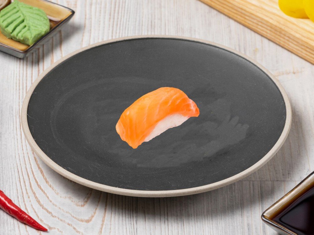 Суши с копчёным лососем