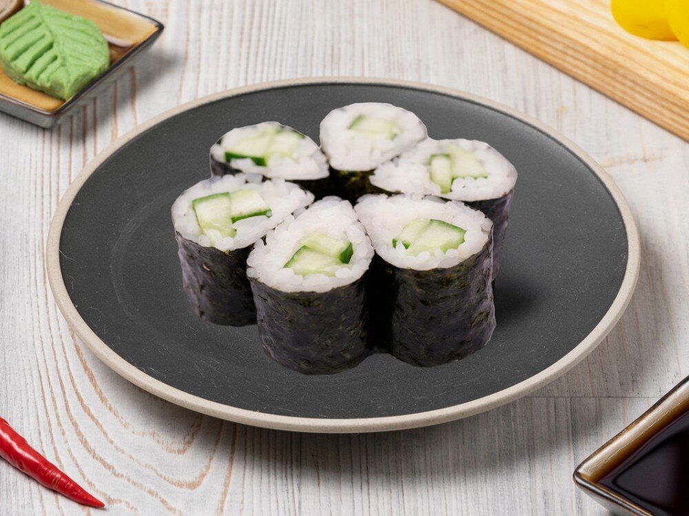 Маки с огурцом