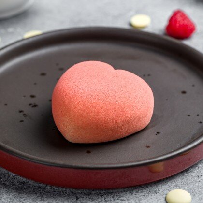 Пирожное Малина и белый шоколад