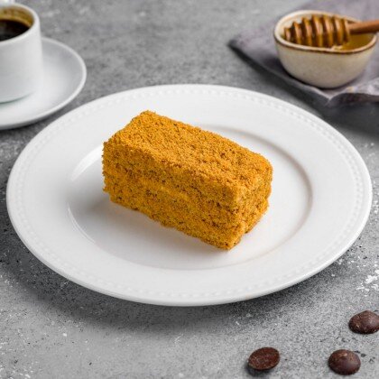 Пирожное Медовик