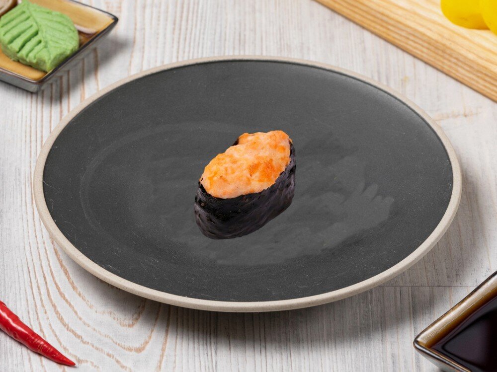 Запеченные суши с лососем