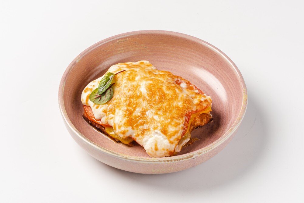 Кета под овощами