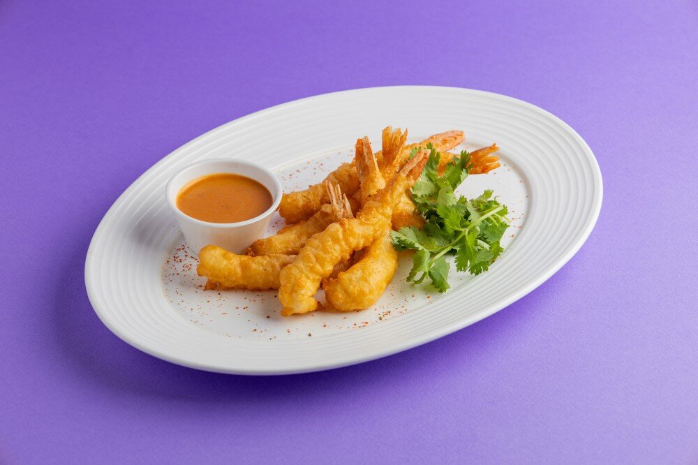 Креветки в темпуре с соусом ореховый том ям