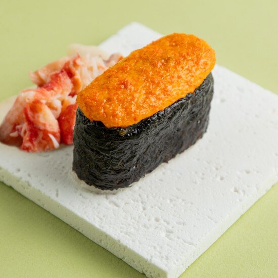 Суши запеченный с крабом