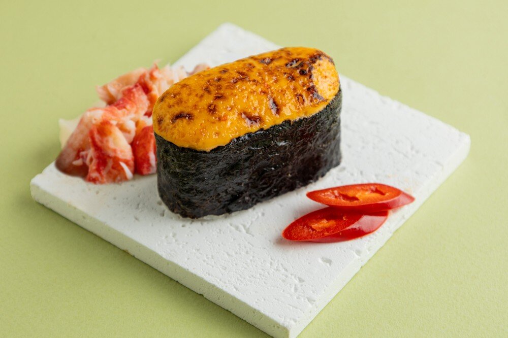 Спайси суши запеченный с крабом