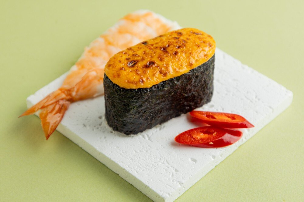 Спайси суши запеченный с креветкой