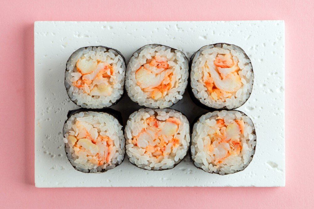 Ролл спайси с камчатским крабом