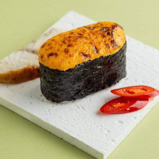 Спайси суши запеченный с угрем