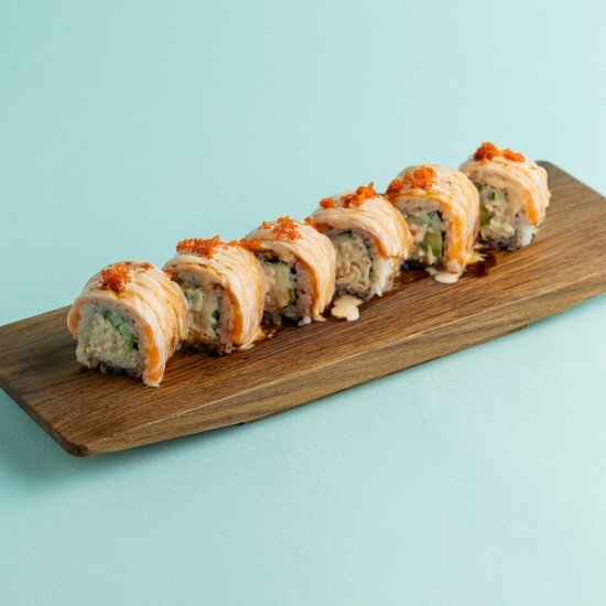 Ролл Lion King с лососем