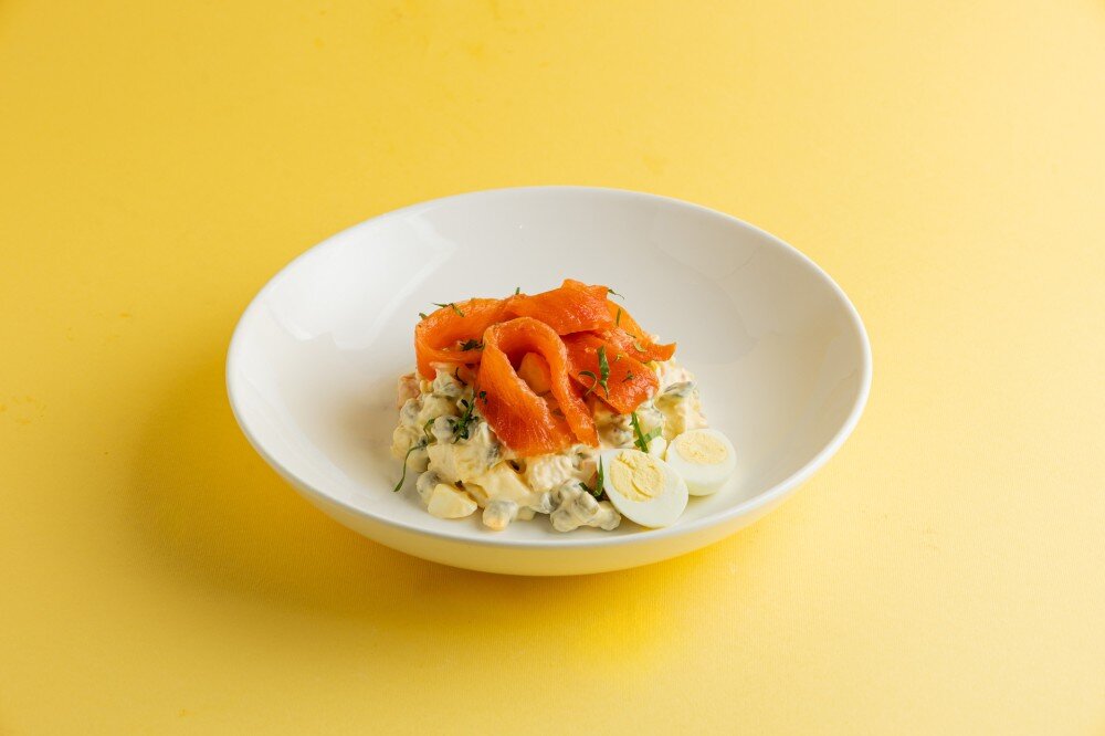 Оливье с лососем