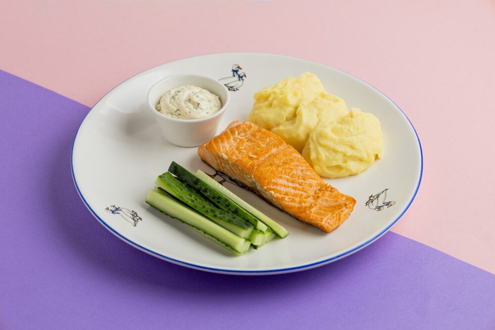 Лосось с картофельным пюре