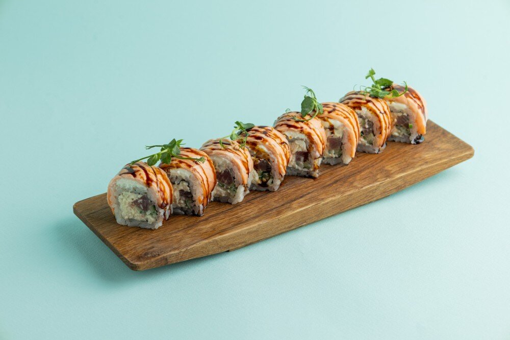 Ролл Королевский с лососем