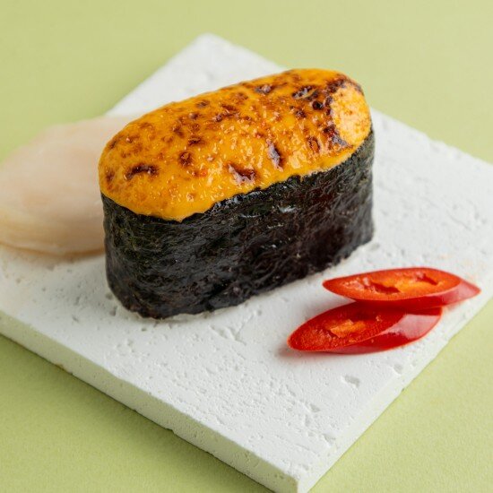 Спайси суши запеченный с гребешком