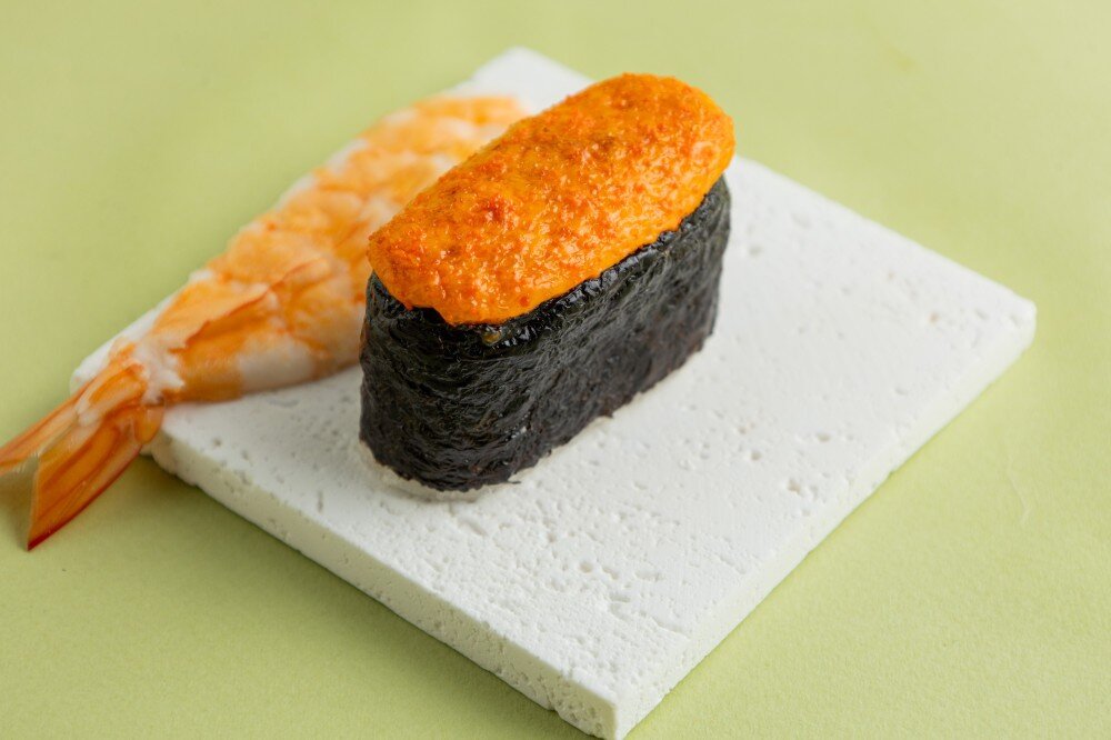 Суши запеченный с креветкой