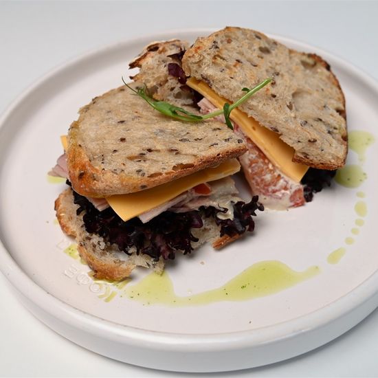 Сэндвич с ветчиной